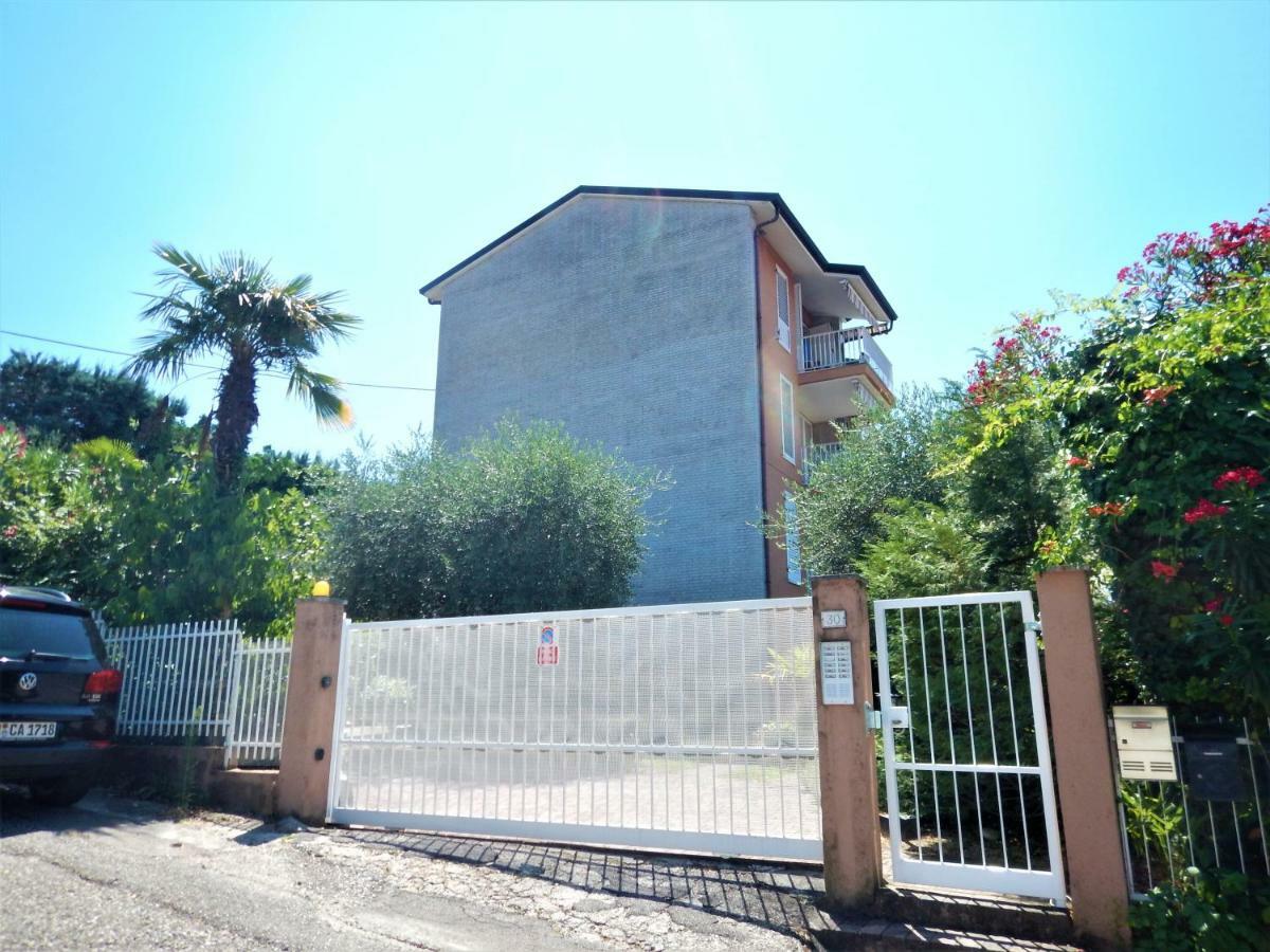 Panoramic Apartment Bardolino Exterior photo